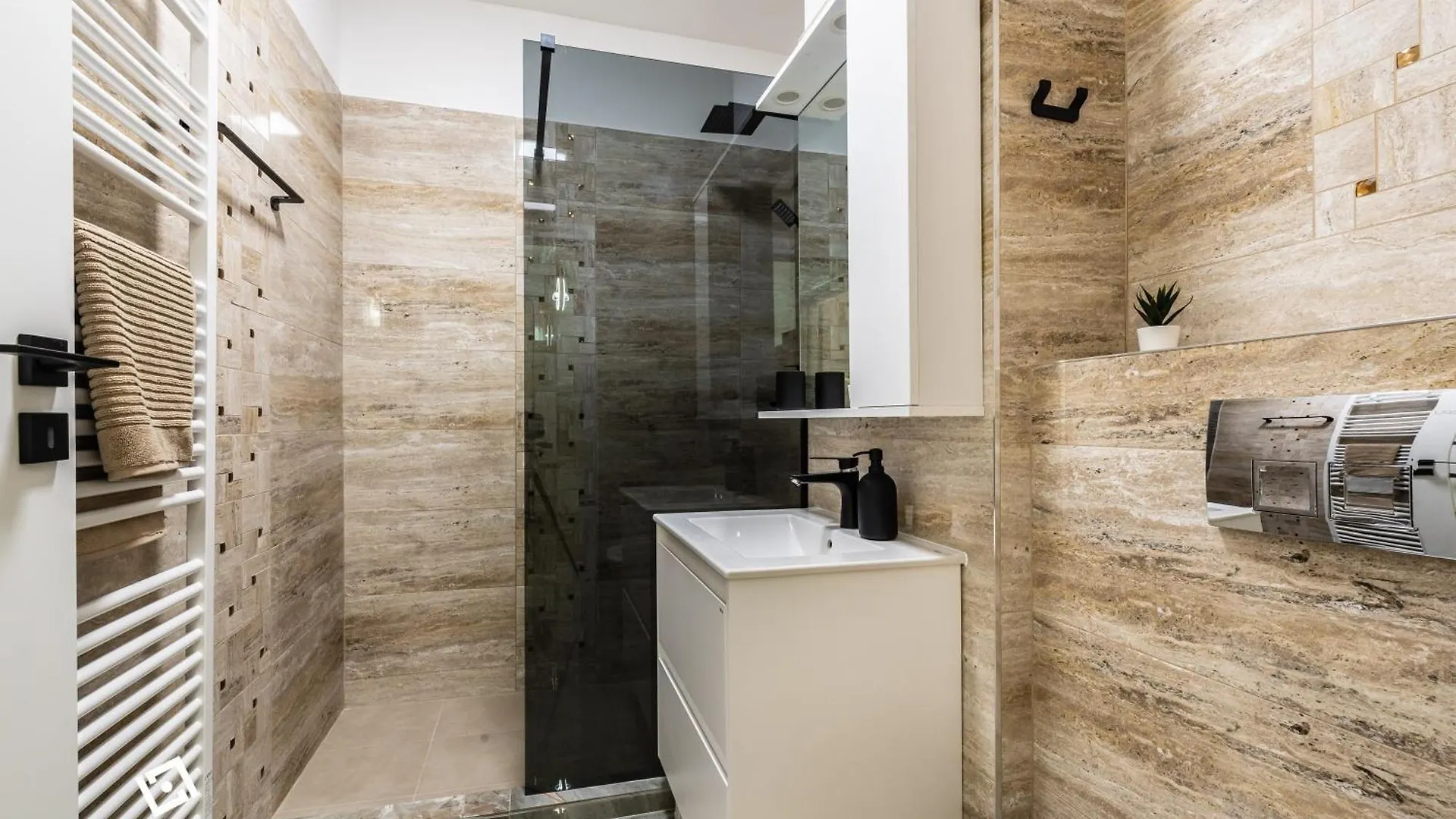 Apartment Plaza Residence Studio 342 Bucharest