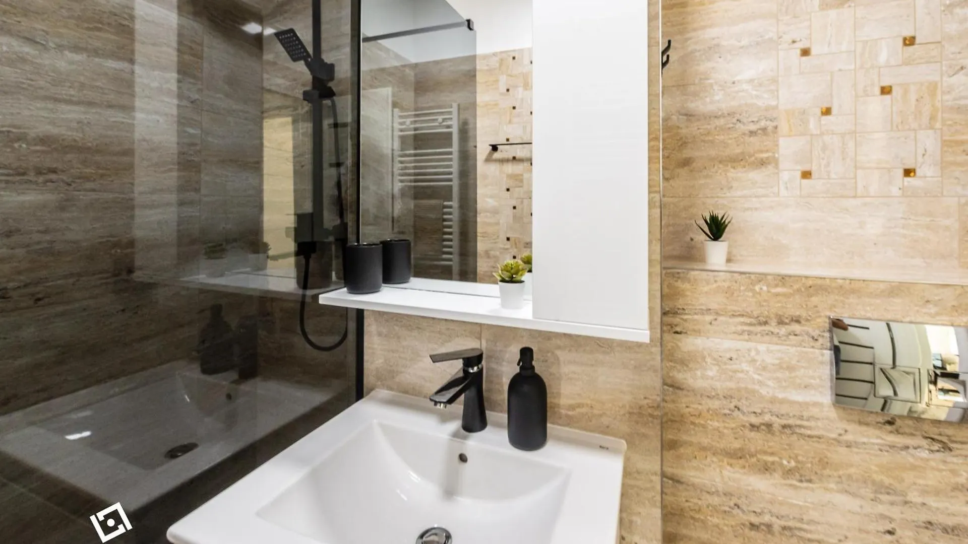 Plaza Residence Studio 342 Bucharest Apartment